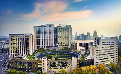 सदी के बुद्धिमान लिनन प्रबंधन प्रणाली ने झेजियांग विश्वविद्यालय के जिन्हुआ अस्पताल के मेडिकल लिनन हैंडलिंग की पूरी प्रक्रिया में सुधार किया